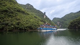 贵州黔西市游船倾覆事故共10人遇难，涉事船未超载