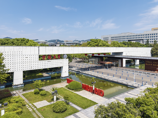重庆大学通报“本科生发14篇SCI论文”：存在学术不端行为，撤销其获得荣誉