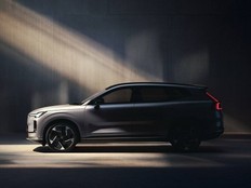 一周新车盘点 | 沃尔沃发布XC70混动车 比亚迪新增海狮07