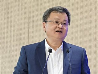武大校長張平文：不存在AI過度使用問題，武大不準備縮減文科