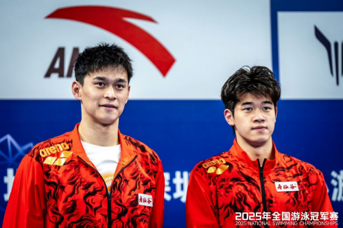 孙杨400米自由泳铜牌_孙杨晒刻苦训练视频发鸡汤:遇到困难向前 坚持可贵_孙杨2025全国游泳冠军赛