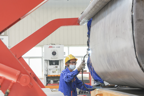 抢出口效应提振生产，5月制造业PMI回升至49.5%