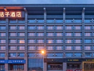 游客在长沙桔子酒店吃出蟑螂，酒店方回应：已在配合调查