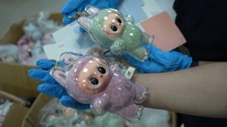 5961个“假布布”落网，未经授权使用“POP MART”标识，上海海关依法行政扣留该批货物