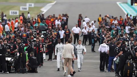 重注《F1》，苹果电影的背水一战