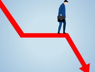不良率高達(dá)34%、凈息差為負(fù)，這家銀行評(píng)級(jí)三連降