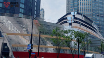 LV “邮轮”露出全貌，上海全球首发新地标，1600平米“路易号”进入试运营