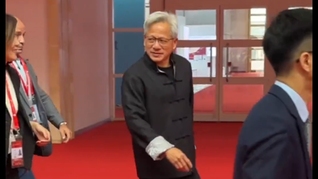 黄仁勋脱下皮衣换唐装，将在链博会开幕式致辞，英伟达市值一夜大增超1万亿元