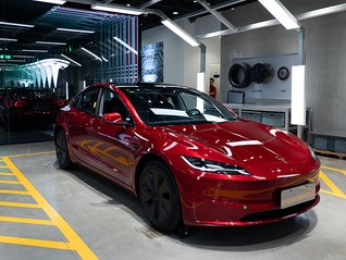 上市不到一个月，特斯拉Model 3新车型降价1万