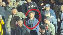 陈奕迅亮相小米园区，引爆员工追星热潮