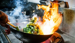 “电子牛马”，承包打工人的现炒菜