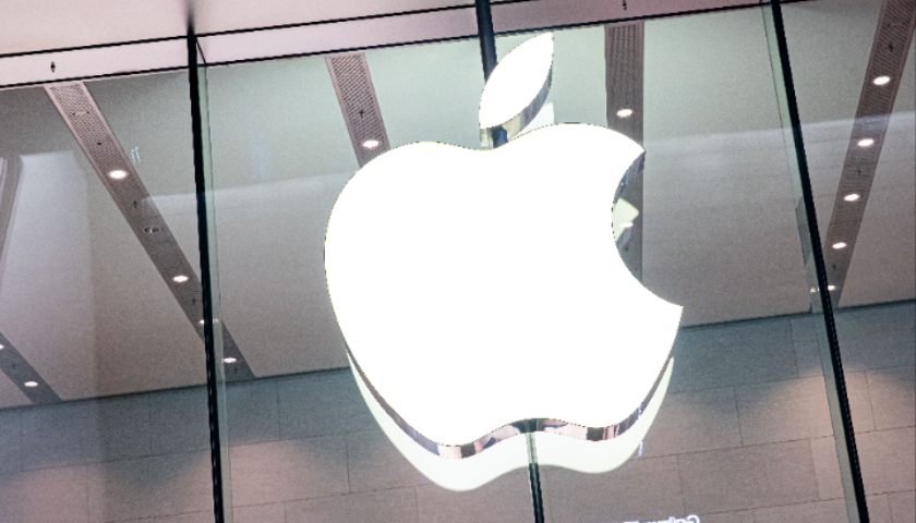 苹果或推迟发布下一代iPhone Air，富士康已拆除大量生产线|界面新闻 · 科技