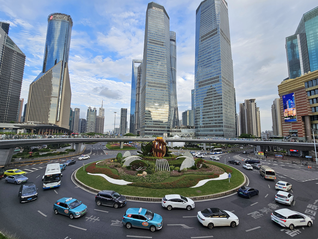 前10月财政收入延续增长态势，证券交易印花税大涨近九成