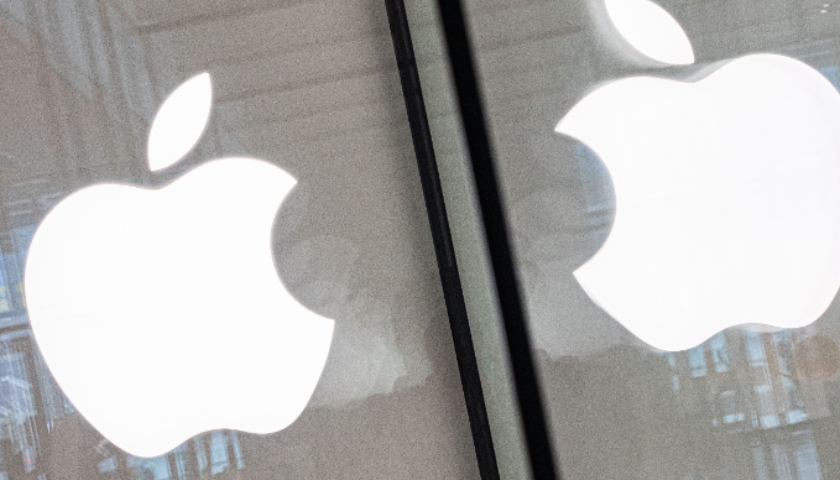 苹果折叠屏iPhone再曝新进展：富士康已搭建专属生产线|界面新闻 · 科技