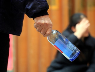 直通部委｜自残威胁等均构成家暴中的精神暴力 10月份全社会用电量同比增长10.4%