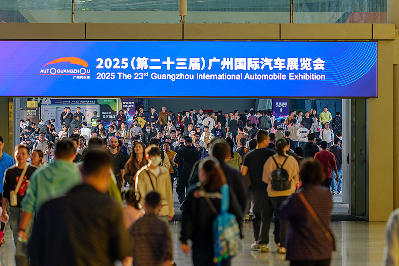 新华社:骏网泰岳卡回收-2025年广州车展新产品乏力，但卖车的手段花样百出