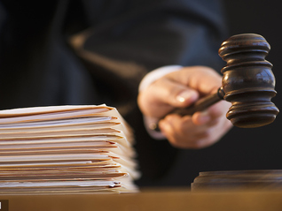 放贷5亿，与他人合计获益1.42亿！温州银行原行长吴华被判死缓｜局外人