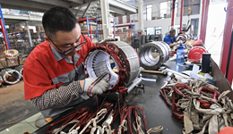 稳增长政策显效叠加贸易局势缓和，11月制造业PMI回升至49.2%