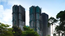 香港大埔火灾已致156人遇难,警方以涉嫌误杀罪拘捕15人