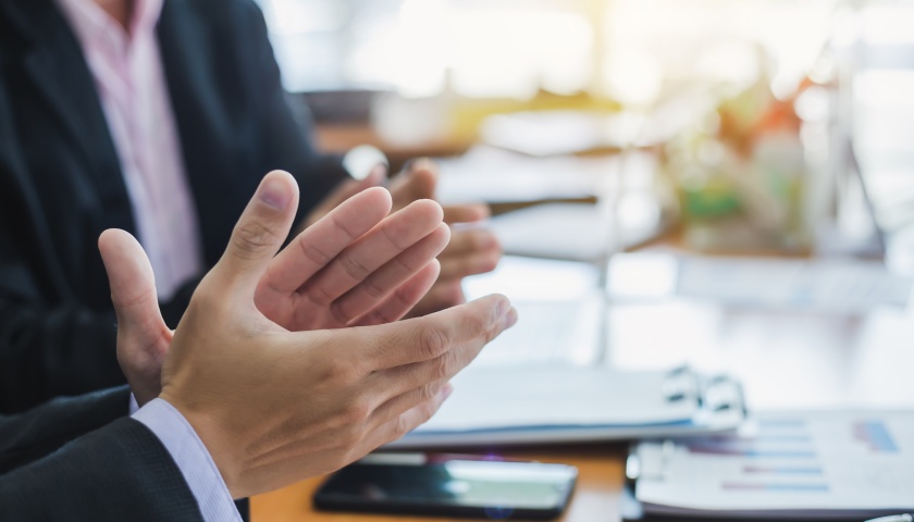 地方新闻精选 | 湖北竹溪连曝两起评审名单照搬百度人名 降雨异常致云冈石窟佛像局部渗水