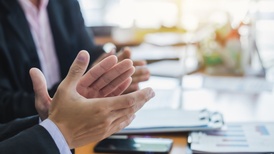 地方新闻精选 | 湖北竹溪连曝两起评审名单照搬百度人名 降雨异常致云冈石窟佛像局部渗水