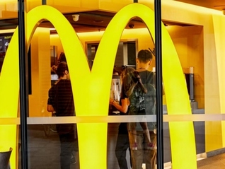 麦当劳涨价！包含巨无霸、麦乐鸡等多款汉堡、小食和套餐，公司回应