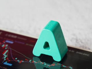 ETF主力榜 | 绿色电力ETF(159625)主力资金净流入2460.38万元，居可比基金第一-20251212