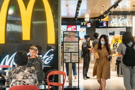 麦当劳被指使用过期食材，正在中国加速扩张的它或面临更多食安挑战