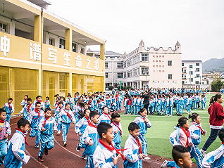 去年中国在校生减少151.26万人，不同学段情况如何？