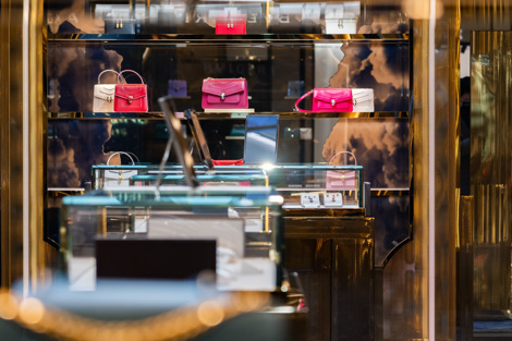 中国奢侈品市场出现复苏微光