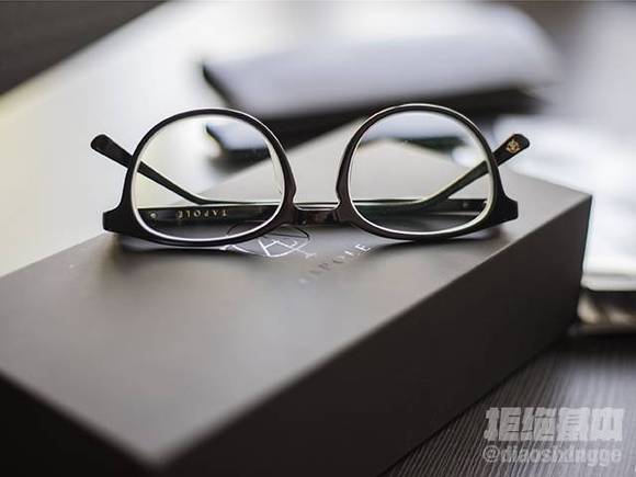 什么脸型适合圆眼镜,什么脸型适合戴什么眼镜