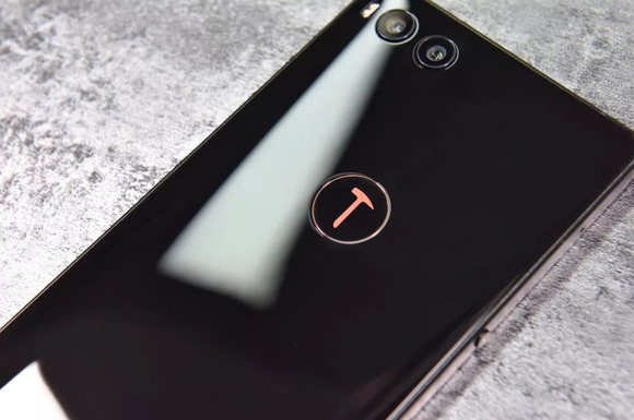 老罗说:这台内存1T的手机,将重新定义电脑