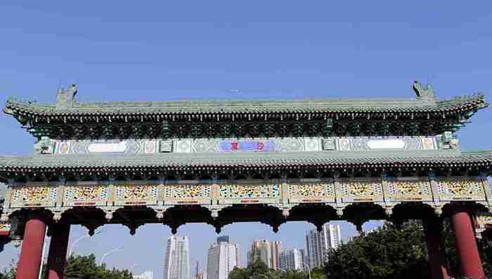 南沙牌坊.摄影:李夏同