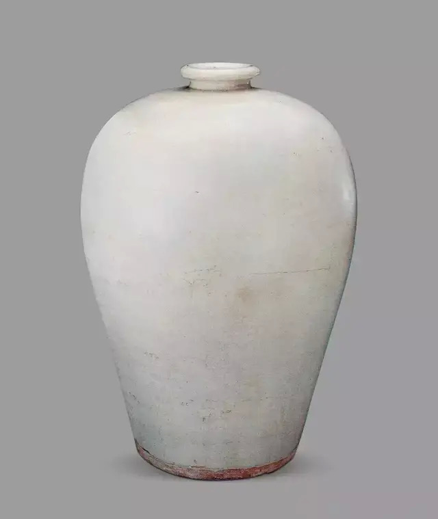骨董品 中国古磁 宋代形制 撹胎 緑釉 堆彫梅紋 花瓶 梅瓶 酒瓶 骨董品 中国古磁 宋代形制 撹胎 緑釉 堆彫梅紋 花瓶 梅瓶 酒瓶