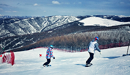 十一“打飞的”开板，“室内滑雪”暑期蹿红，后冬奥时代冰雪产业浮现