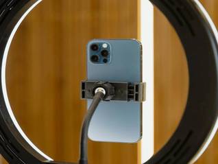 特别策划 | Self-Portrait直播事故拷问：别让“流量泡沫”毁了品牌的“专业口碑”