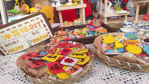 摊主年龄竟不足6岁？鄞江十月十庙会萌趣出圈