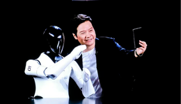 公开发声、高调挖人、投资150亿，雷军想续上机器人梦