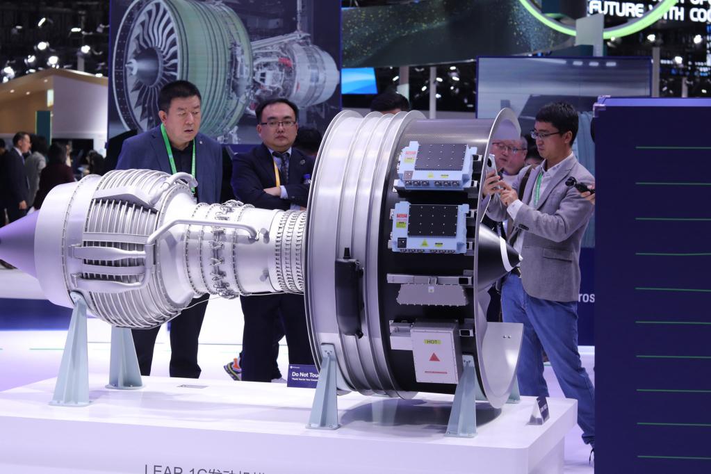 极目新闻:新生卡回收-进博会首单花落航空发动机维修领域，中国航空业的“维修生意”快速崛起